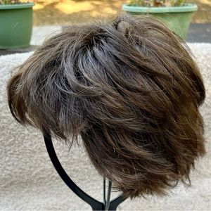 NIB Raquel Welch wig!